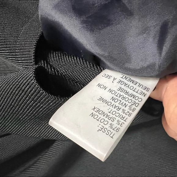 Peter Nygard Women's Black/Multi Abstract Full Zip Jacket - Picture 8 of 8